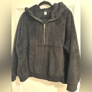 3/$15 Old Navy Half Zip Fuzzy Hoodie with Front Pocket in Black